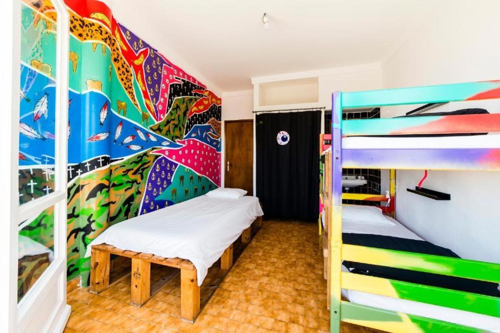 Hostel & Surfcamp 55 Ericeira Bagian luar foto