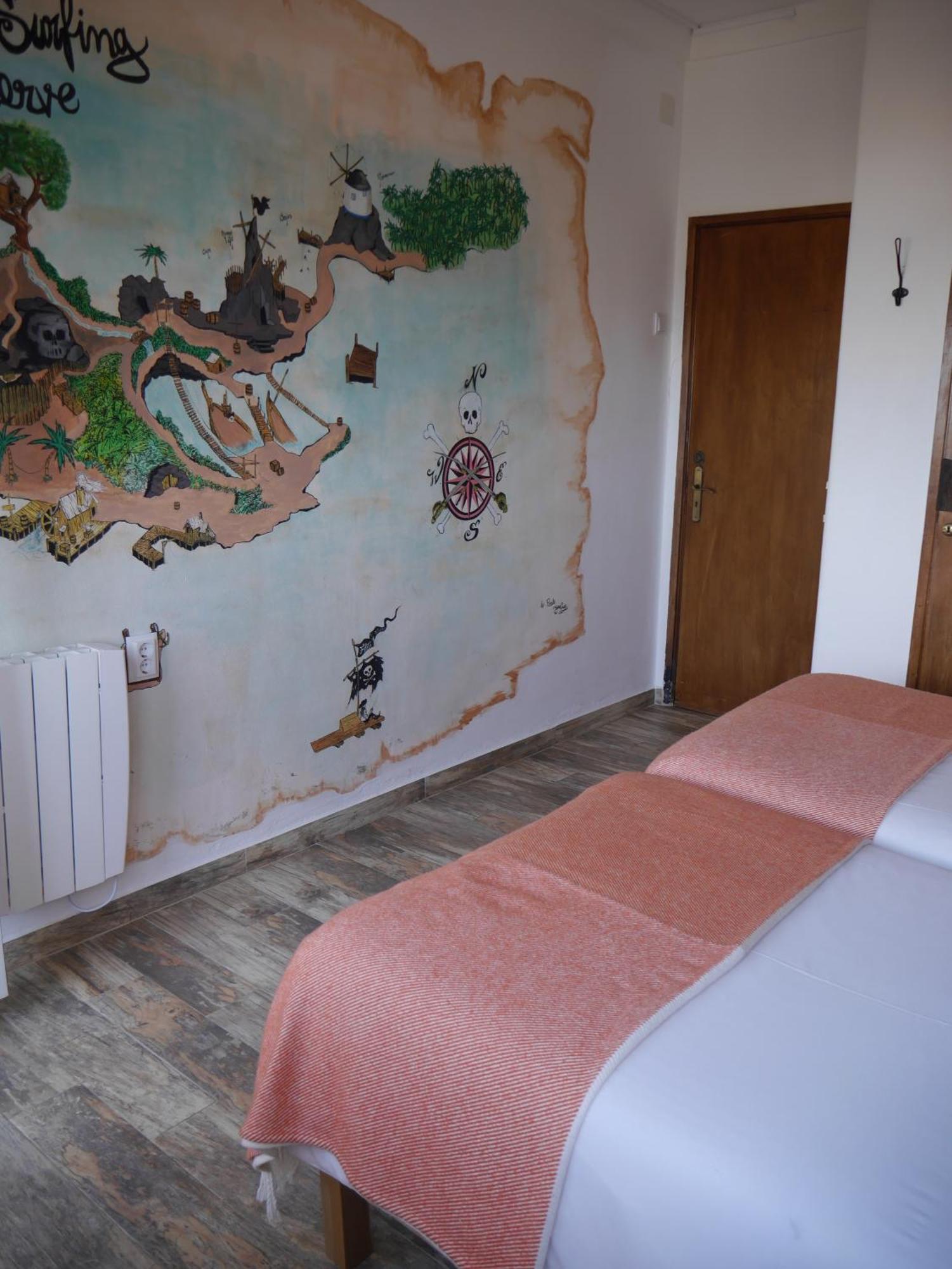 Hostel & Surfcamp 55 Ericeira Bagian luar foto