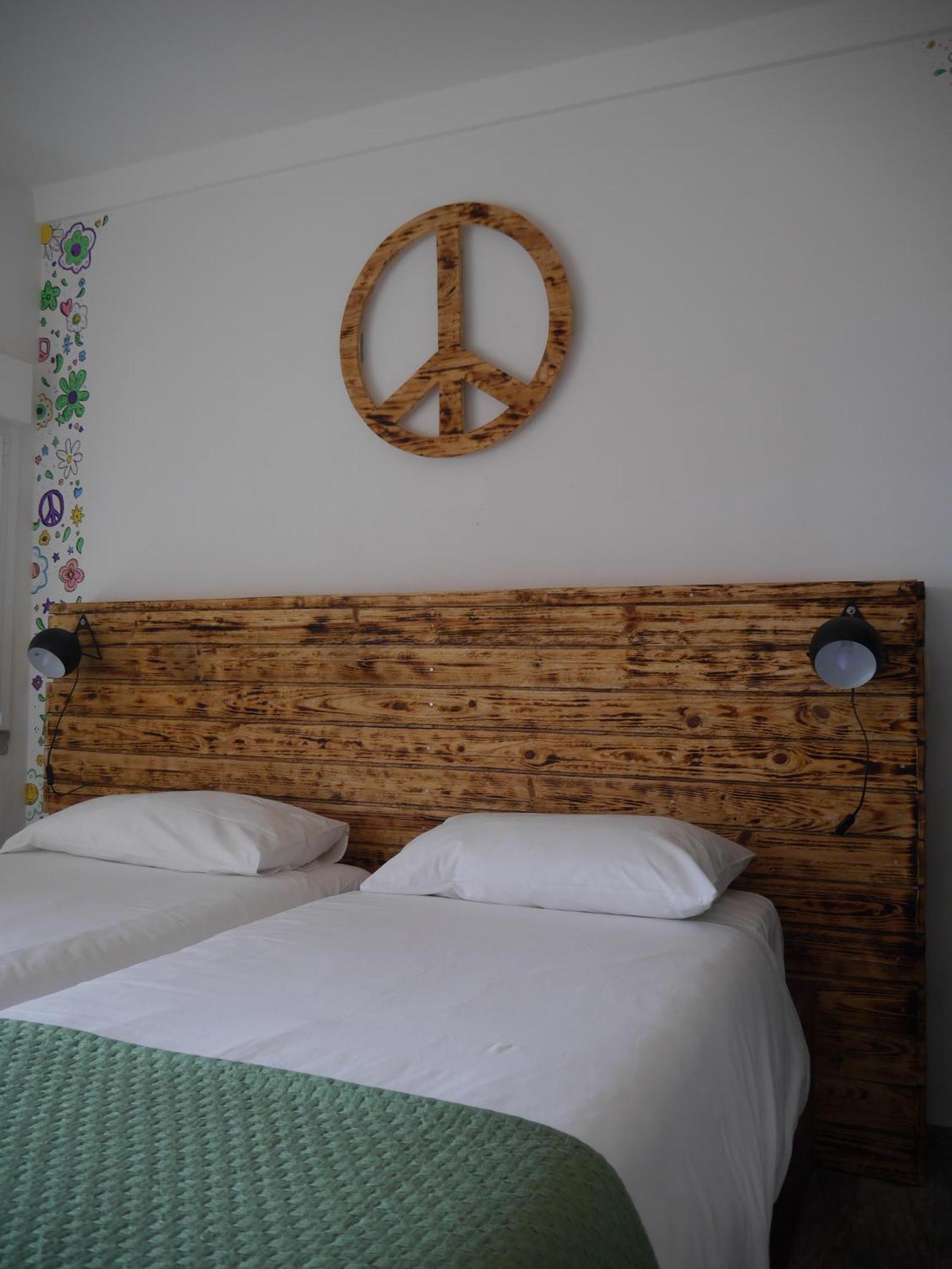 Hostel & Surfcamp 55 Ericeira Bagian luar foto