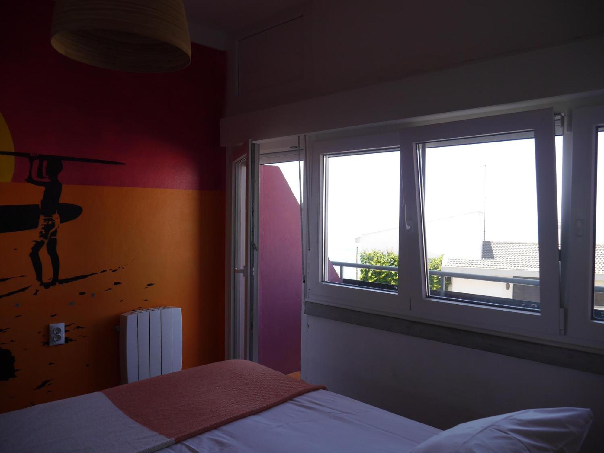 Hostel & Surfcamp 55 Ericeira Ruang foto