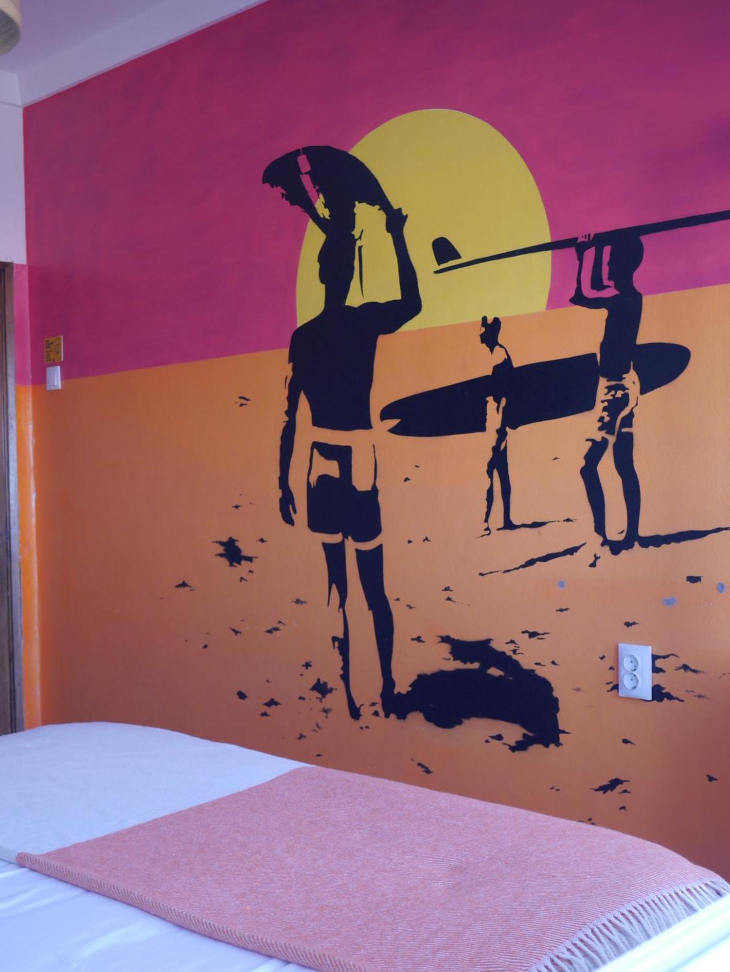 Hostel & Surfcamp 55 Ericeira Ruang foto