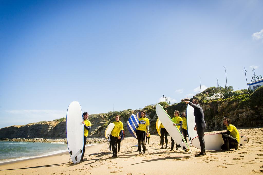 Hostel & Surfcamp 55 Ericeira Bagian luar foto