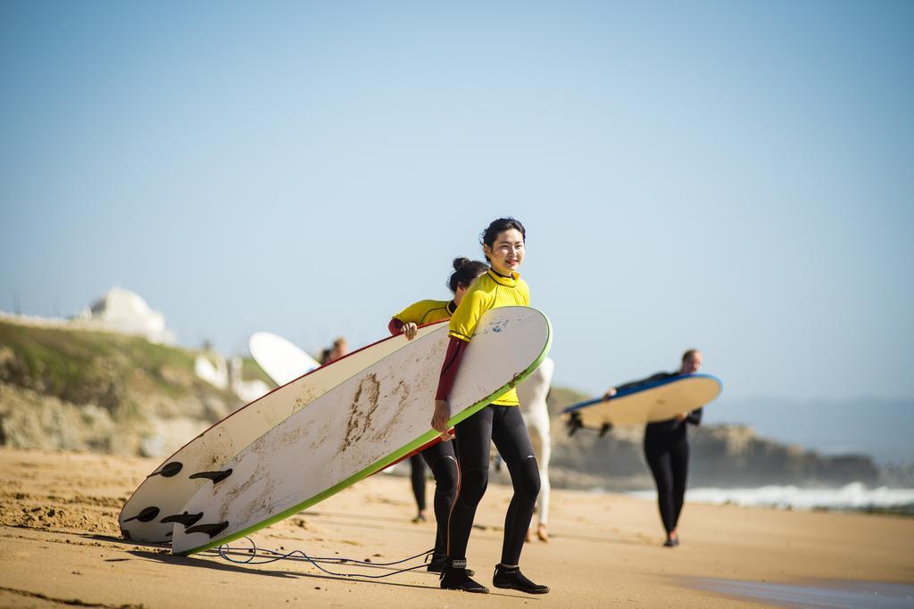 Hostel & Surfcamp 55 Ericeira Bagian luar foto