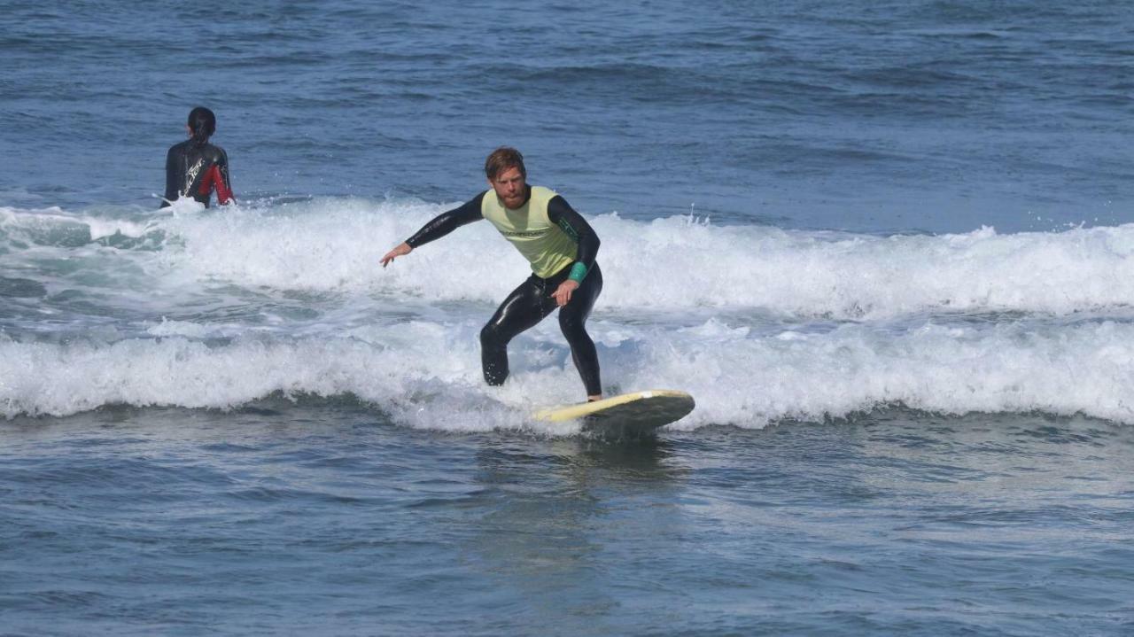 Hostel & Surfcamp 55 Ericeira Bagian luar foto