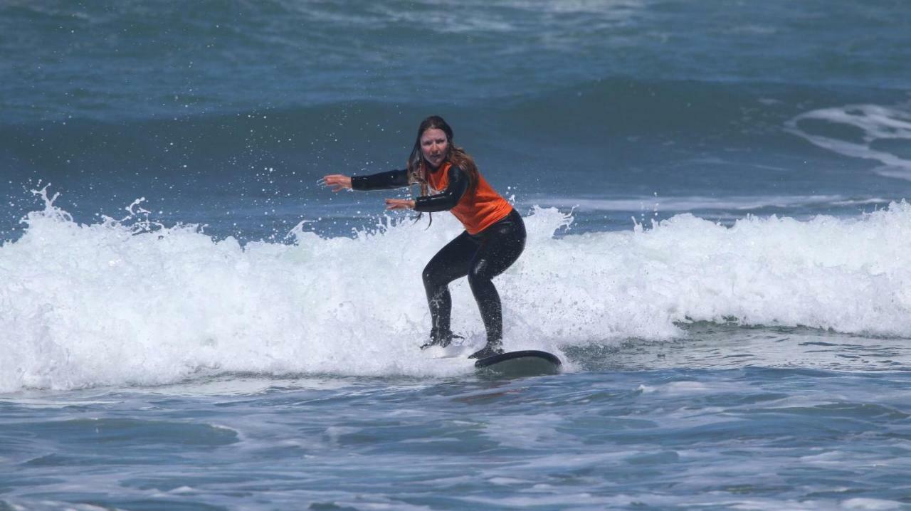 Hostel & Surfcamp 55 Ericeira Bagian luar foto